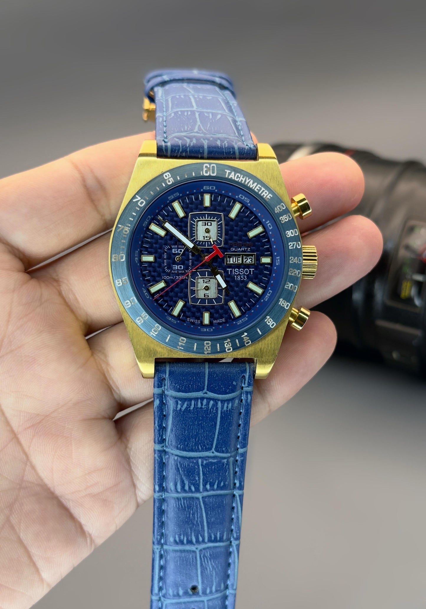 Classic Luxury Chronograph Watch : Key Features for Timeless Elegance