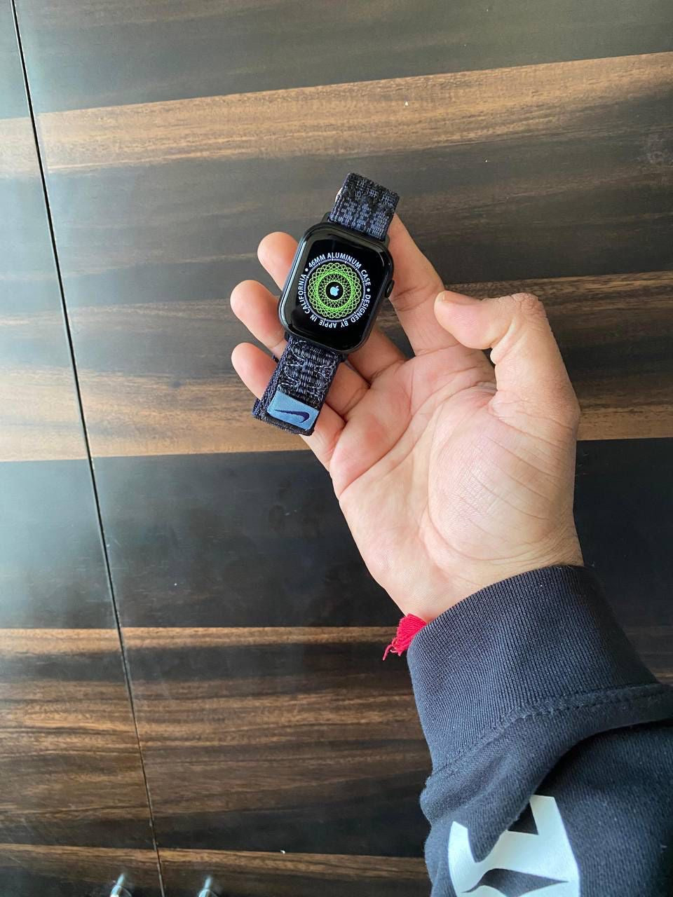 Series 10 Smartwatch (Special Edition) - Power On/Off Logo Display