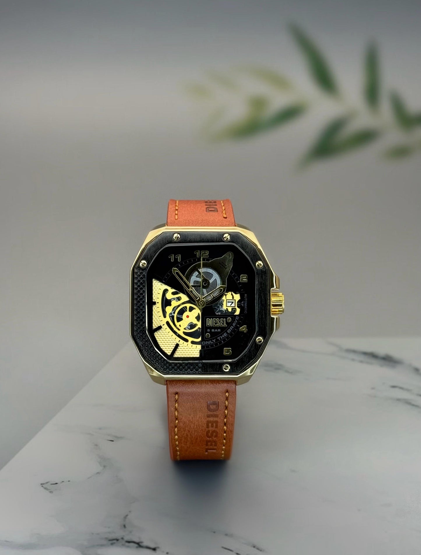 Stylish Analog Men's Watch