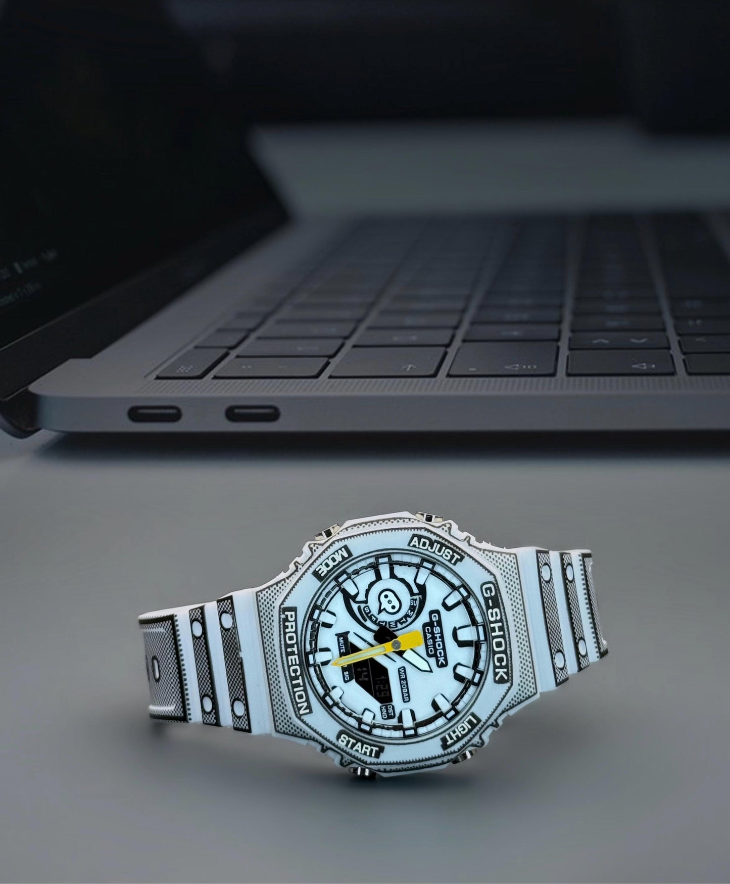 Manga Edition Analog-Digital Watch