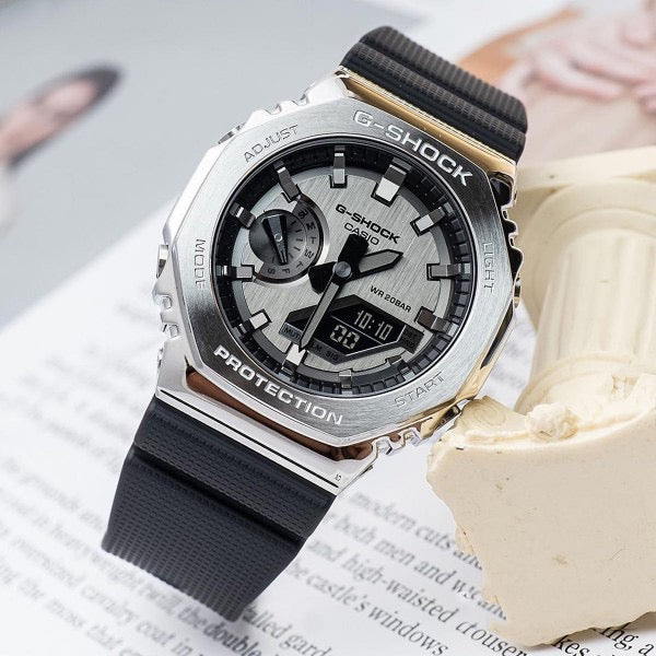 Most Demanded Analog Working Chronograph, AutoLight, World Time, Metal Body Watch