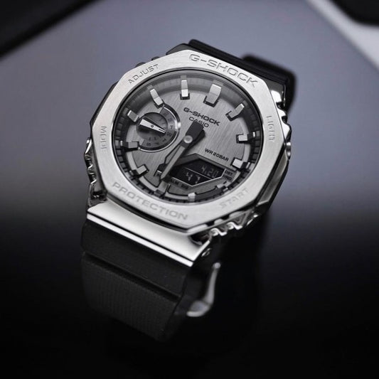 Most Demanded Analog Working Chronograph, AutoLight, World Time, Metal Body Watch