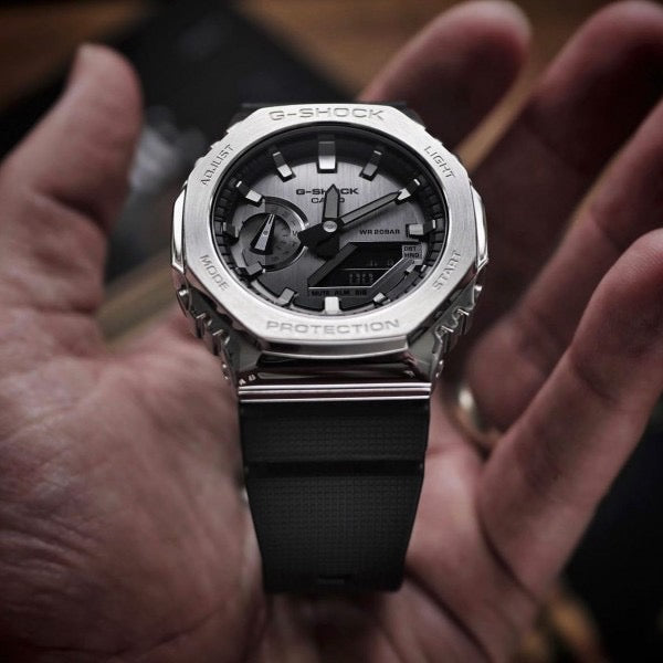 Most Demanded Analog Working Chronograph, AutoLight, World Time, Metal Body Watch