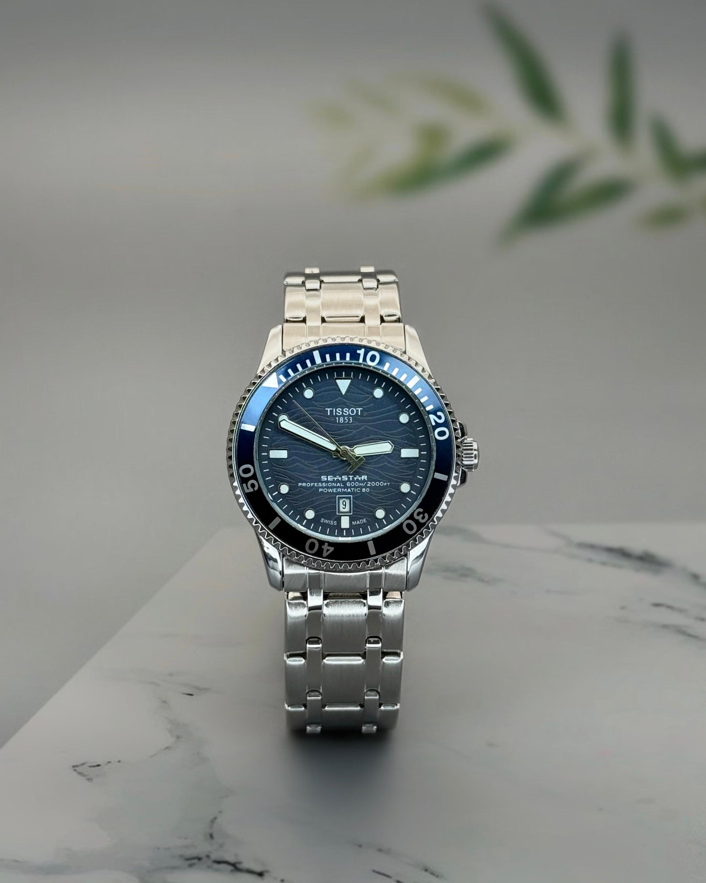 Elegant Blue Dial Stainless Steel Watch – Men’s Edition