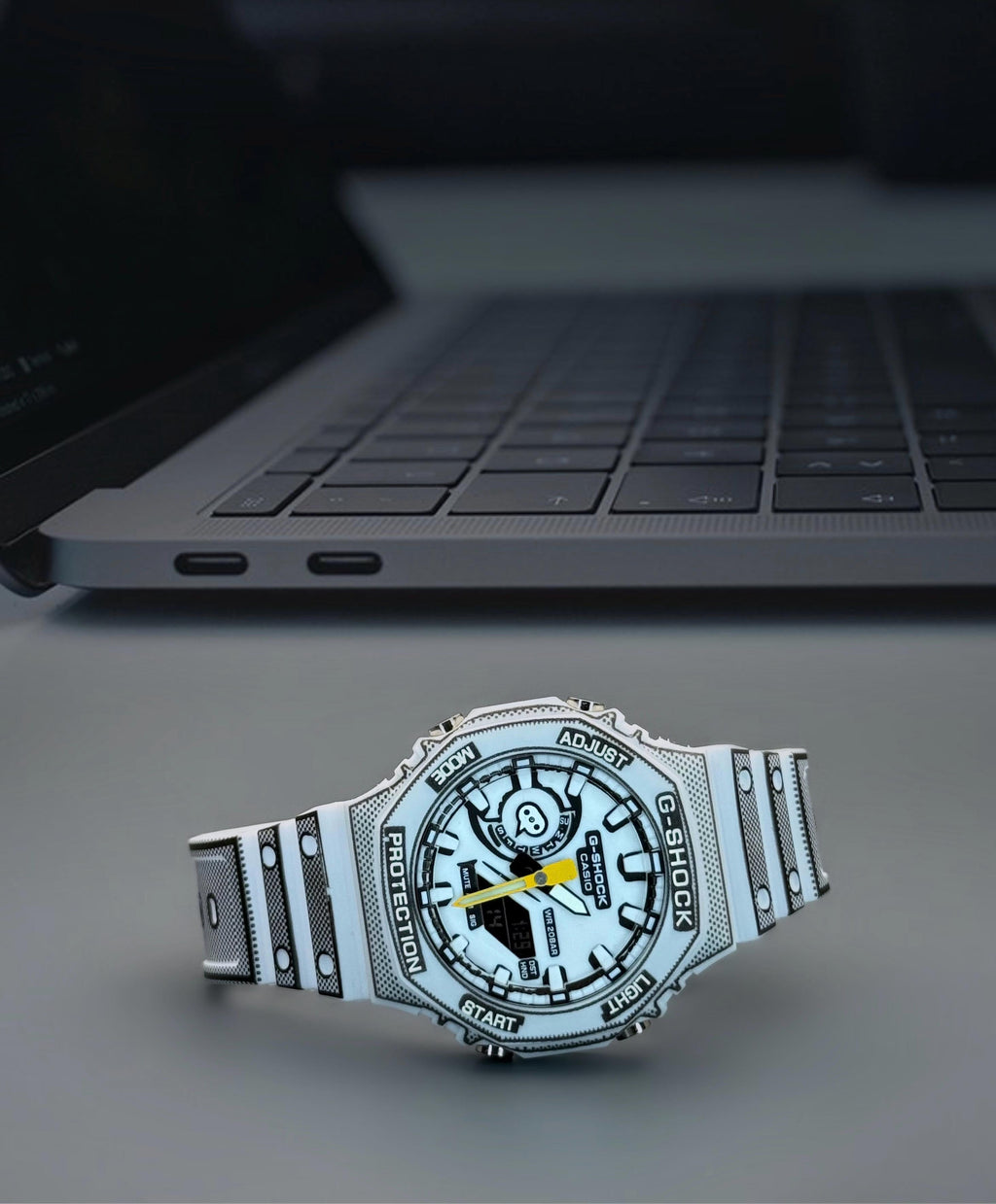 Manga Edition Analog-Digital Watch