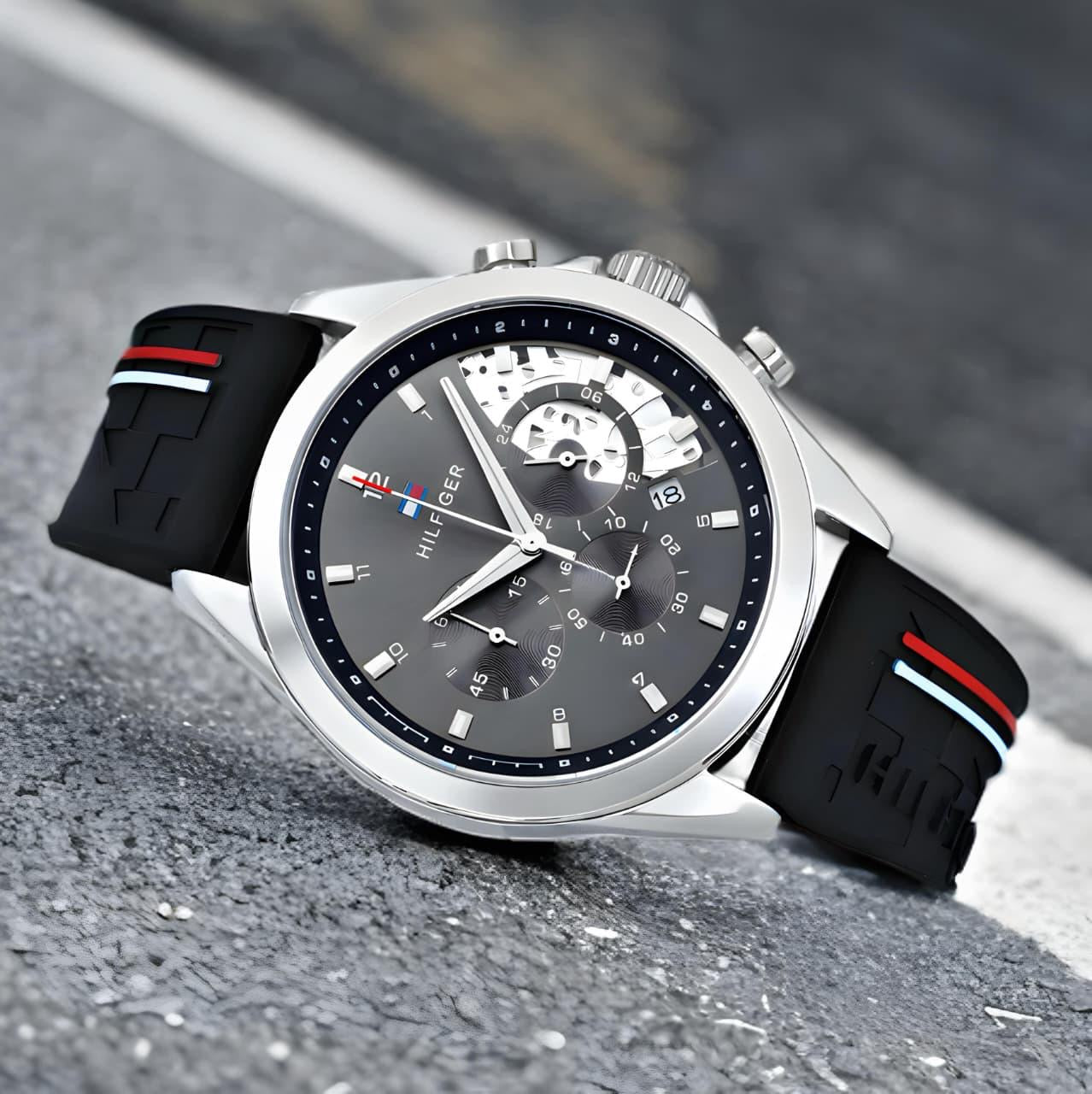 Analogue Quartz Watch – Inspired Quality BLACK Edition