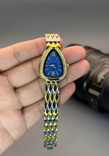 Elegant Oval Dial and Quartz movement Ladies Watch