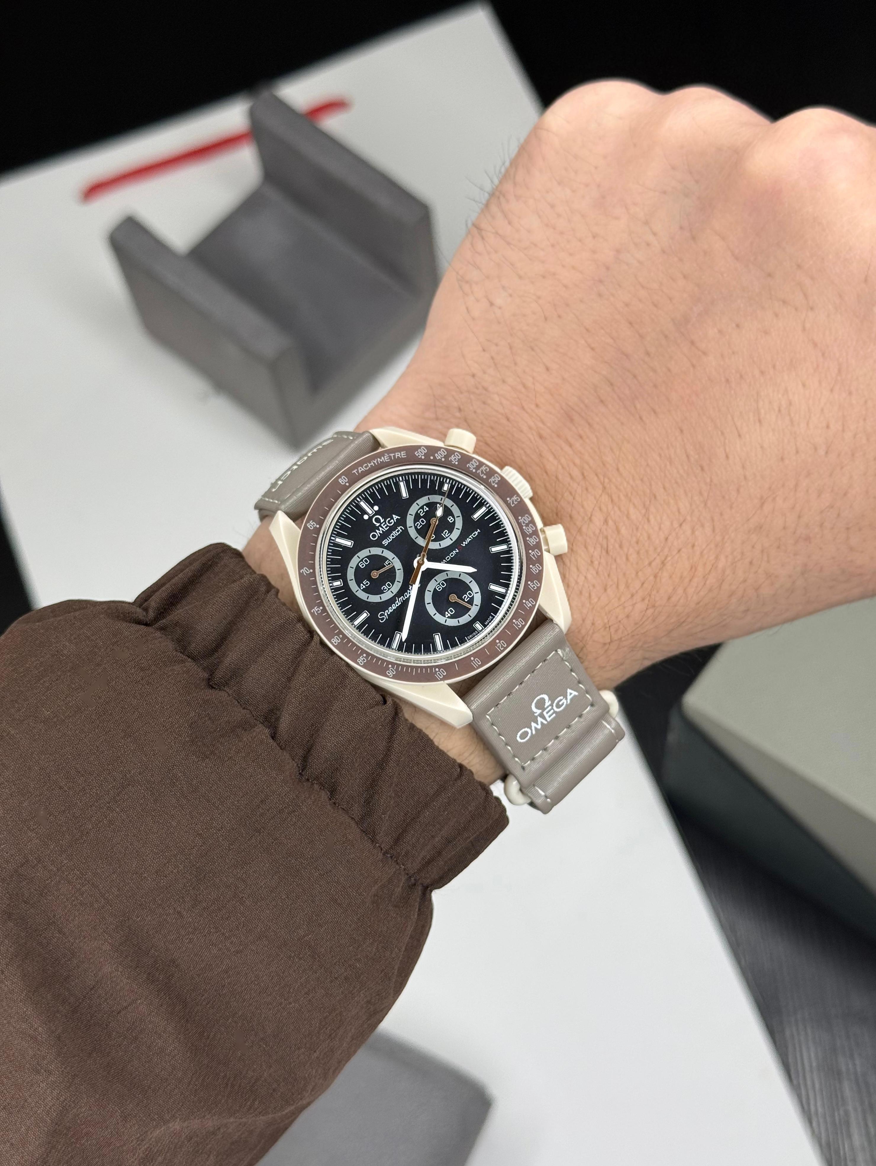 Mission On Earth Desert – Chronograph Style Watch