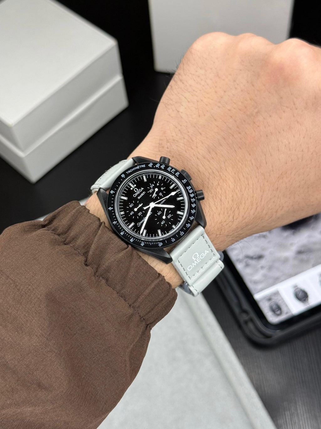 Mission On Earth Desert – Chronograph Style Watch