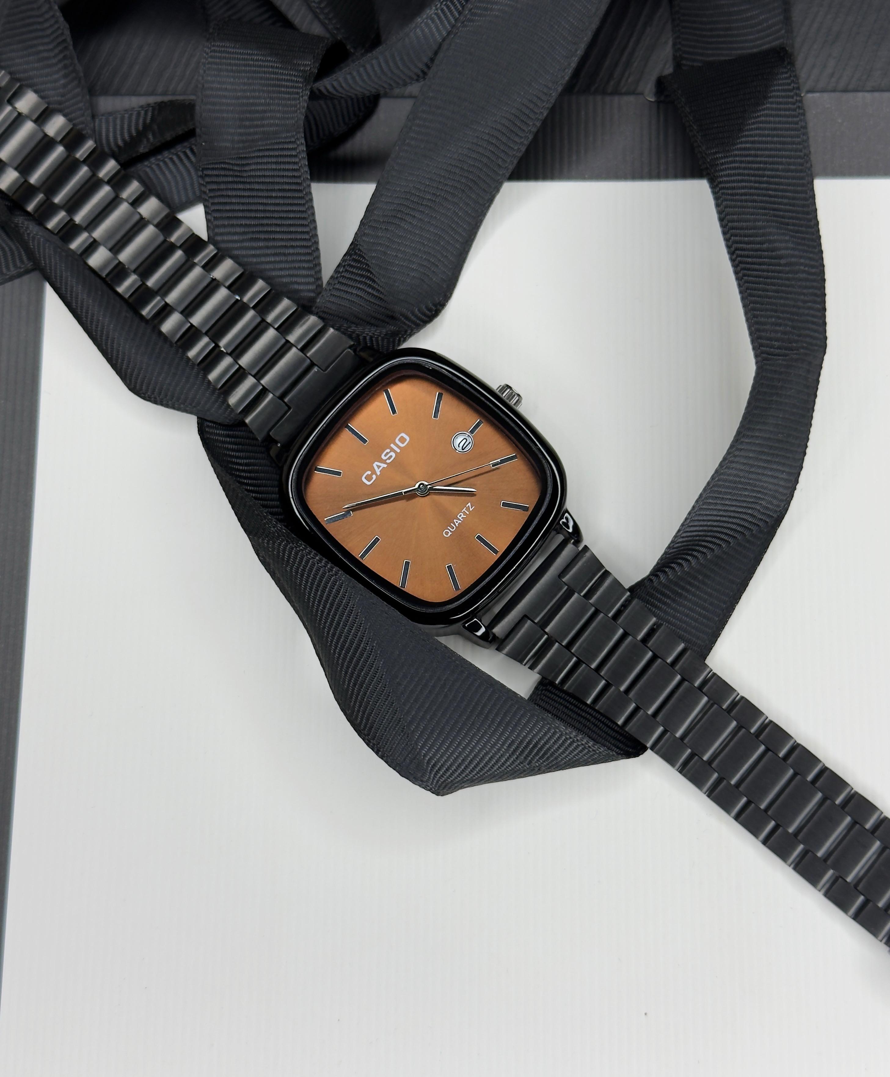 Elevate your style with this sleek and sophisticated watch