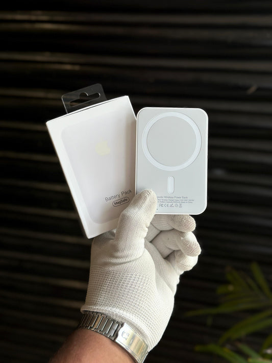 Magnetic Wireless 5000 mAh PowerBank for Iphone Series